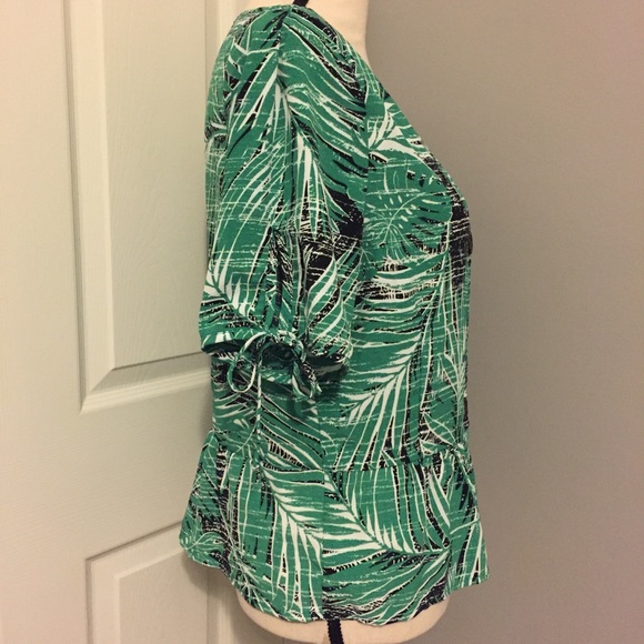 HAZEL/ANTHROLPOLOGIE V-neck Jungle Palm Peplum Top - Picture 4 of 8